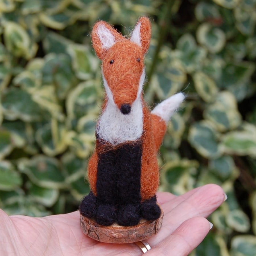 Sitting fox.  Fibre Art collectable fox, needle felt fox, fox ornament