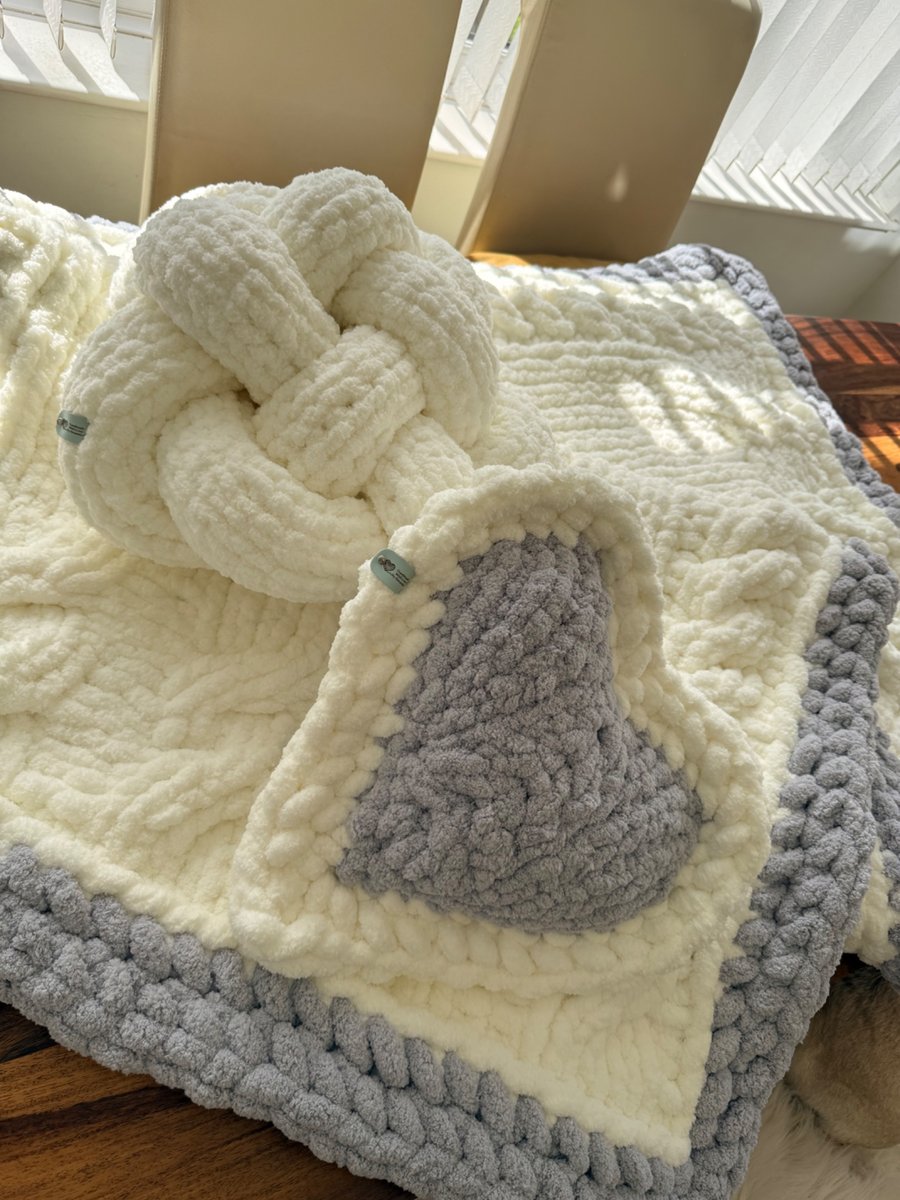 Handmade Silver Lining Throw and Cushions Set