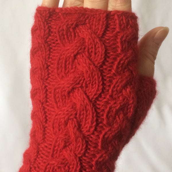 Fingerless Mitts: Cherry Braid