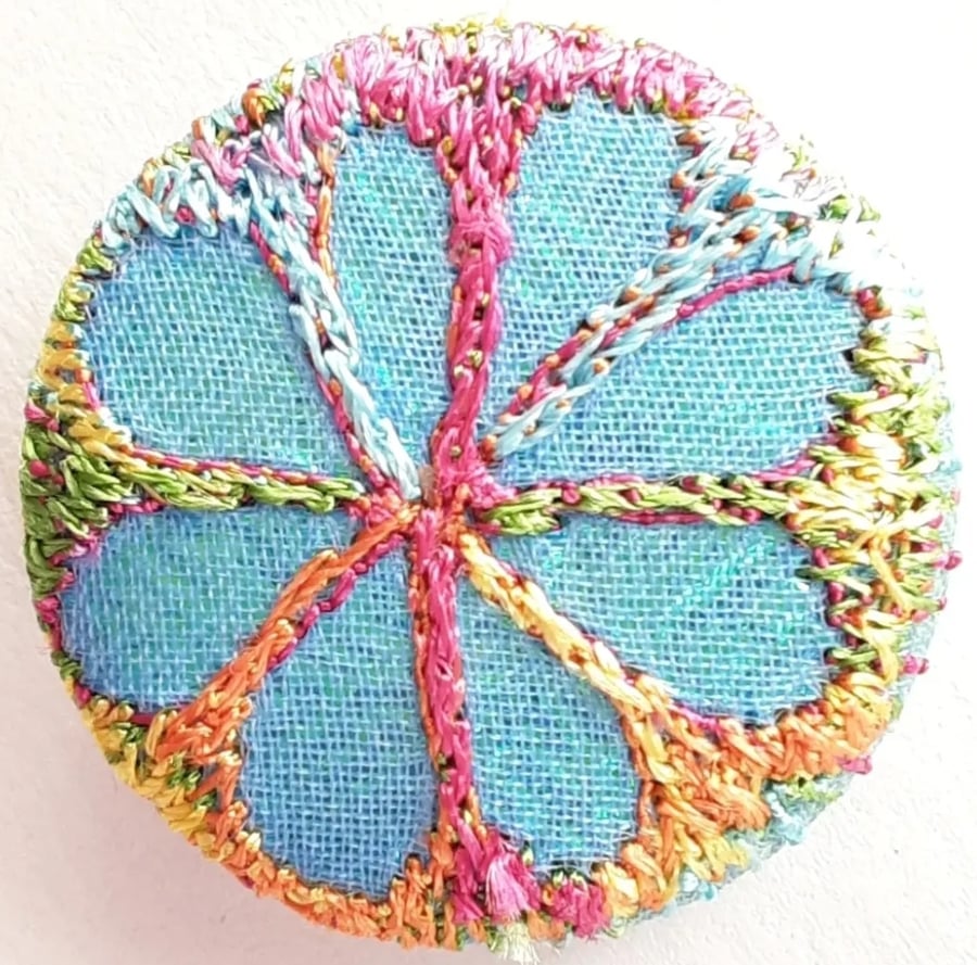 One Inch Badge Fabric Badge with Free Machine Embroidery 