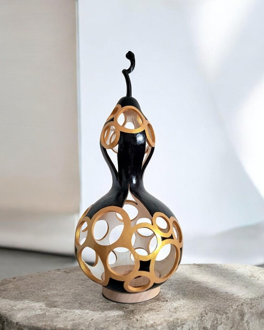 Golden Bubbles Gourd Lamp