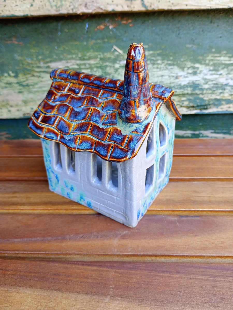 Little house tea light lantern 