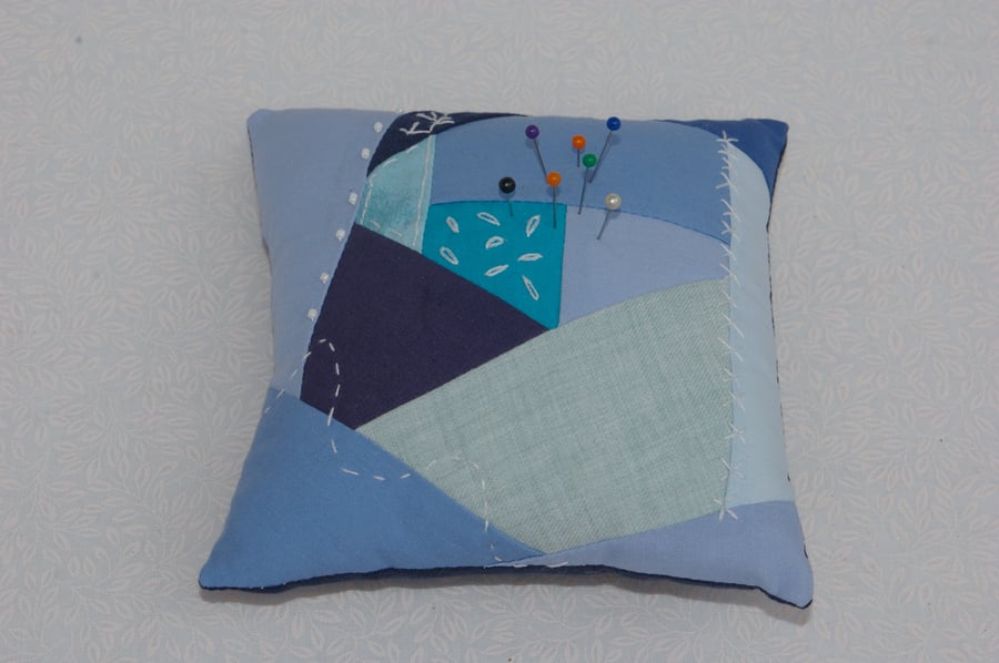 Large pin cusion patchwork in Blue