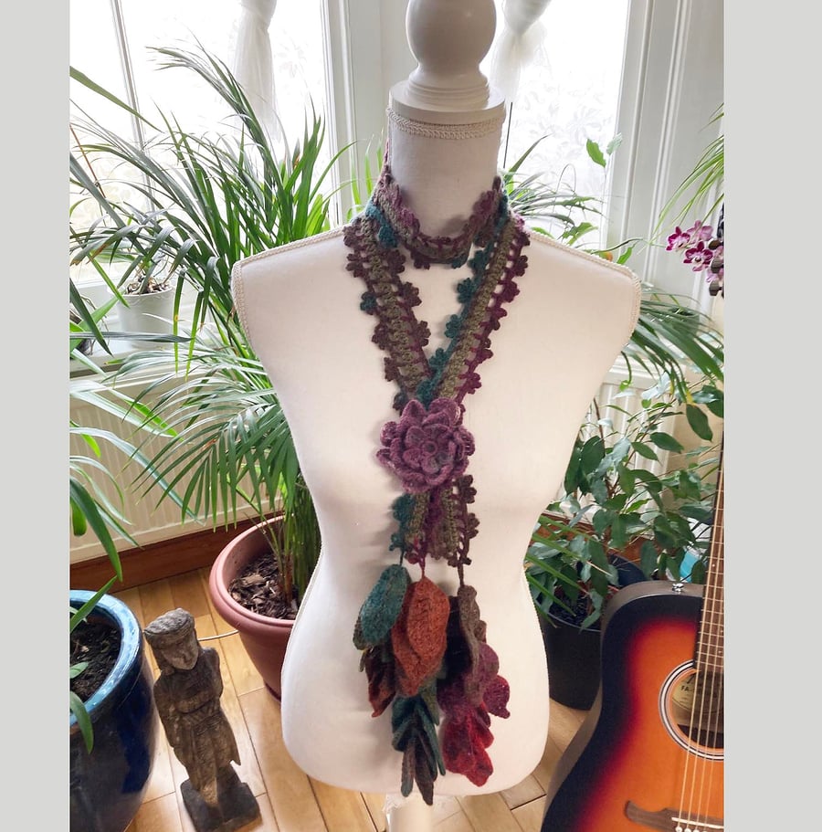 Chunky purple-green crochet flowers knitted necklace wrap shawl