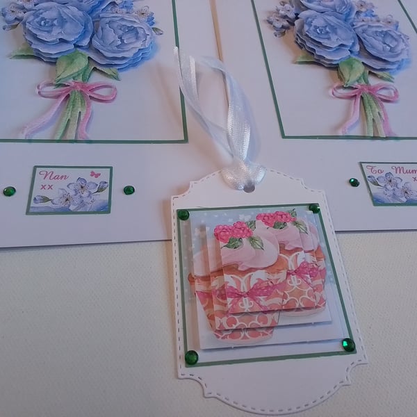 Card and gift tag set. Card for Mum. Card for Nan. Ref 147
