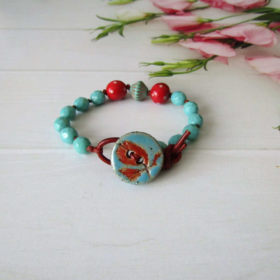 Red & Blue Leaf Button Beaded Bracelet 
