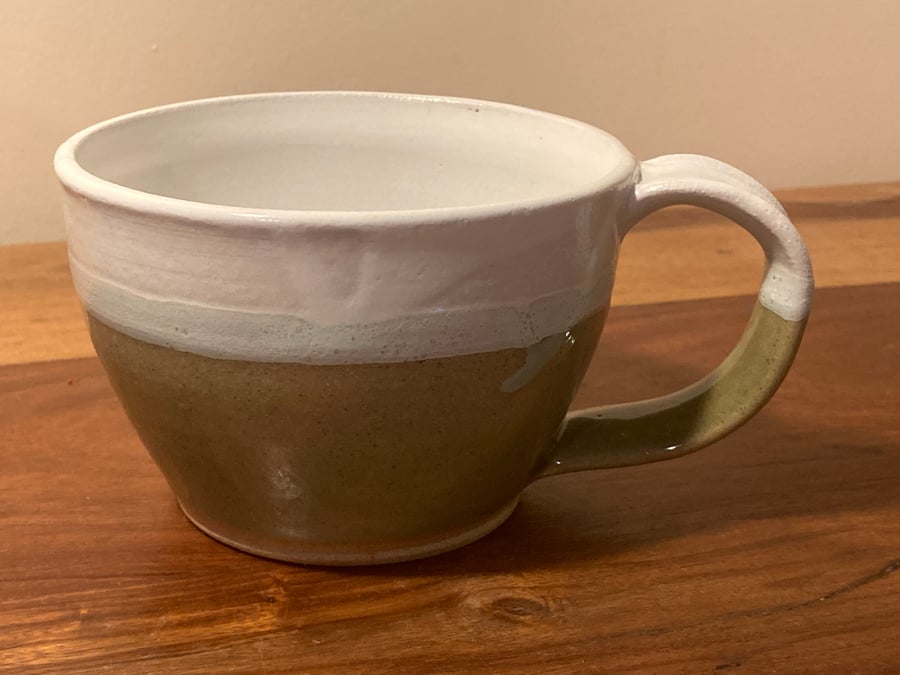 Ceramic stoneware hand thrown mug