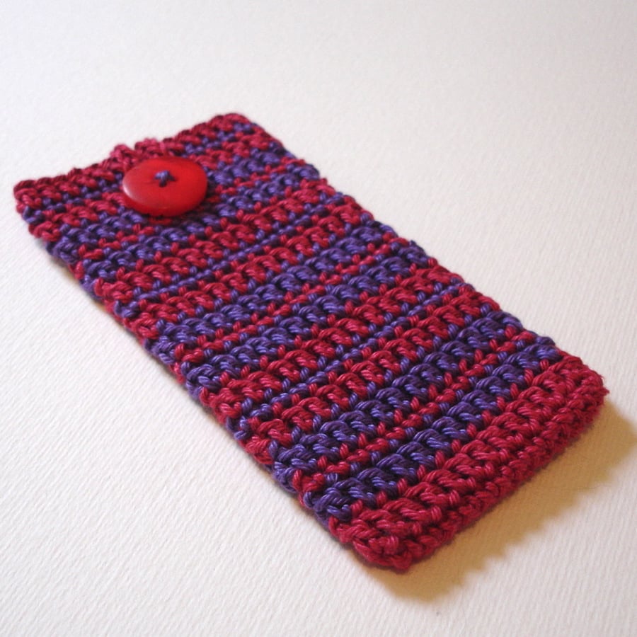 Crochet Mobile iPhone 5 Cosy in Deep Ruby Red and Violet
