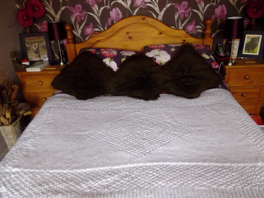 Super Chunky Hand-Knitted Throw