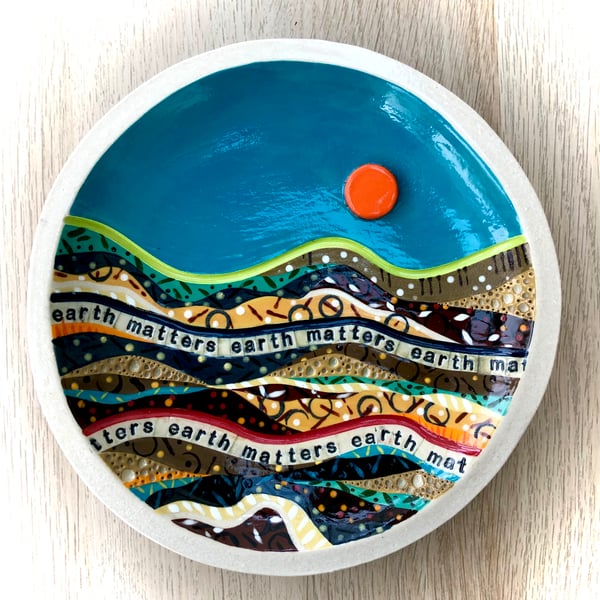 EARTH MATTERS STONEWARE CERAMIC PLATE