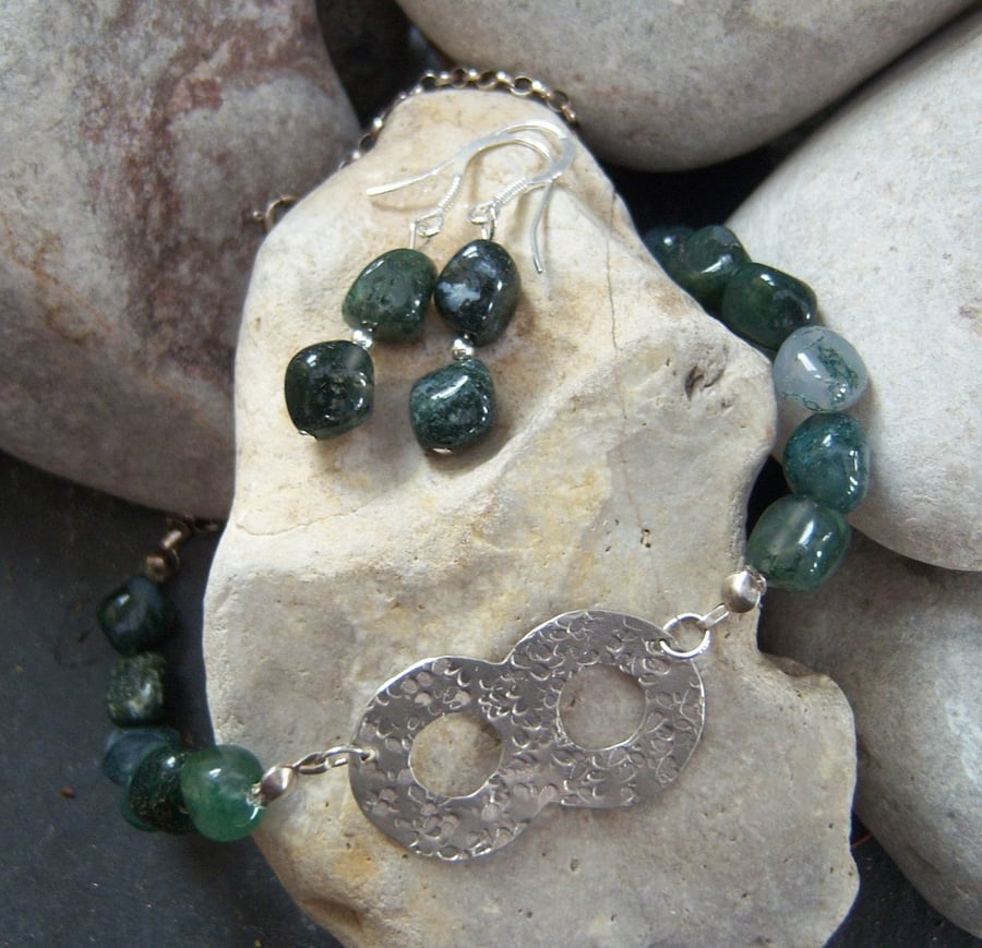 Matching moss agate earrings and necklace with  Infinity symbol centrepiece