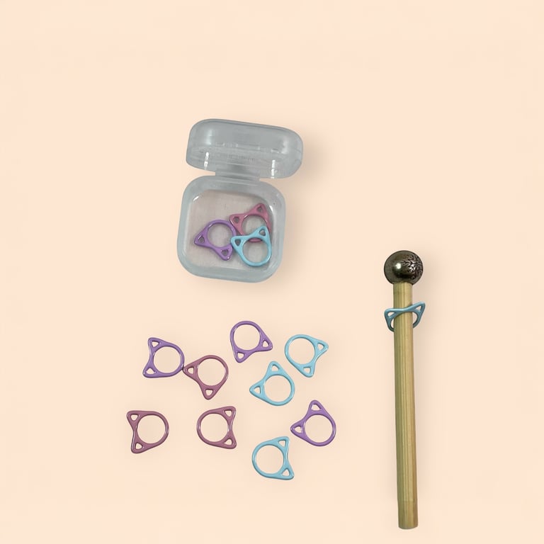 Stitch markers in a cat shape for knitting, enamelled colourful metal