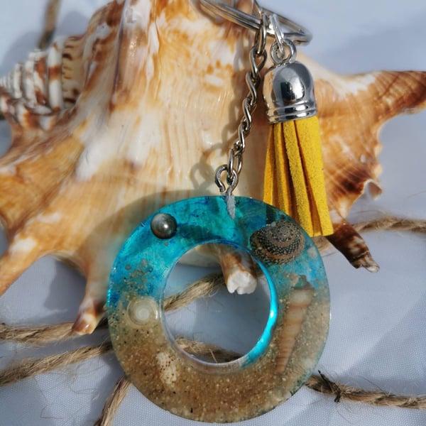 Resin Beach Keyring - O