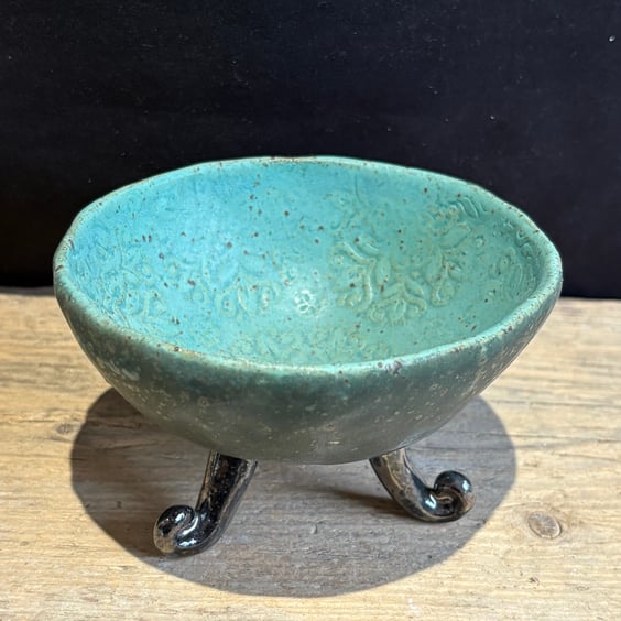 Perfectly Imperfect Textured Tripod Bowl Jewellery & Trinkets