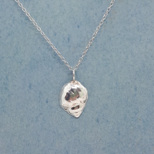Fine silver shell necklace