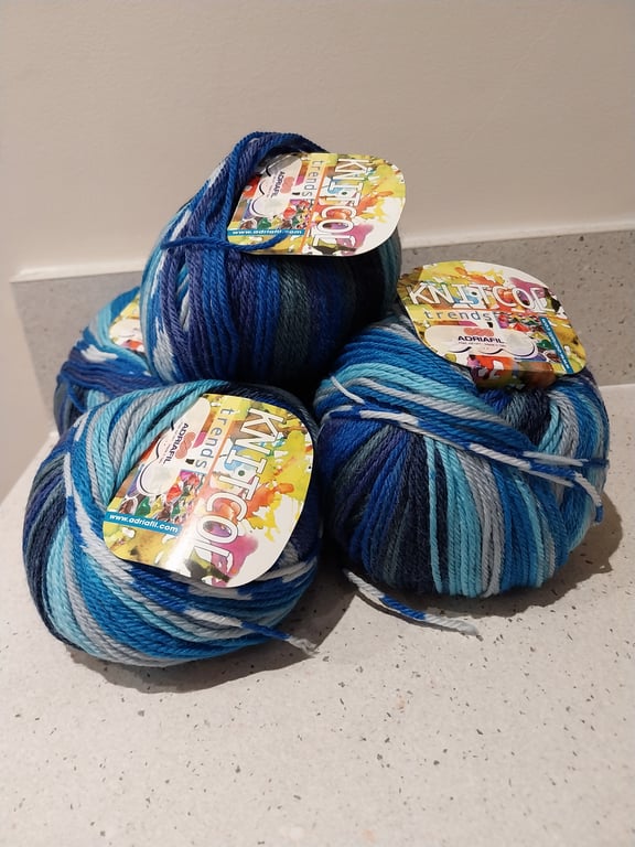 50g Adriafil Knitcol Blues col 55