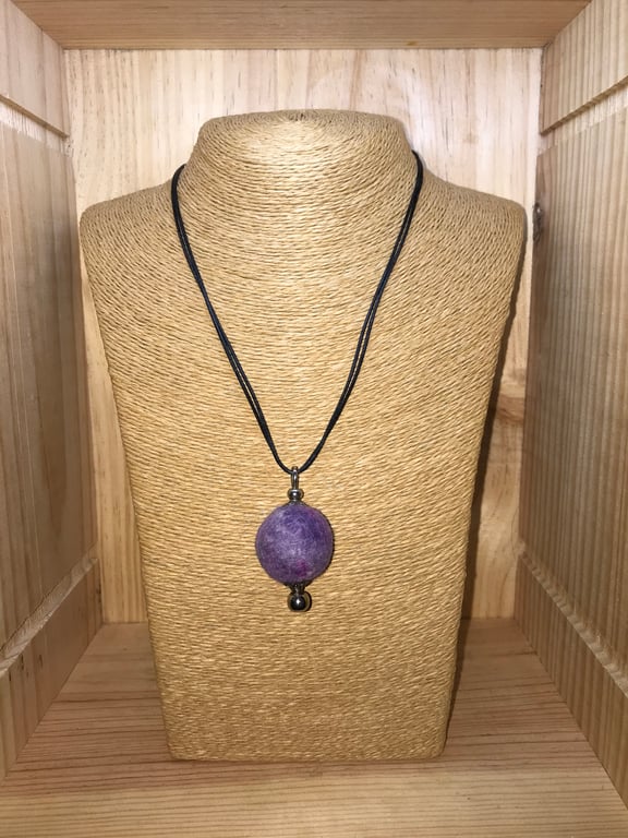 Felt Necklace. (302)