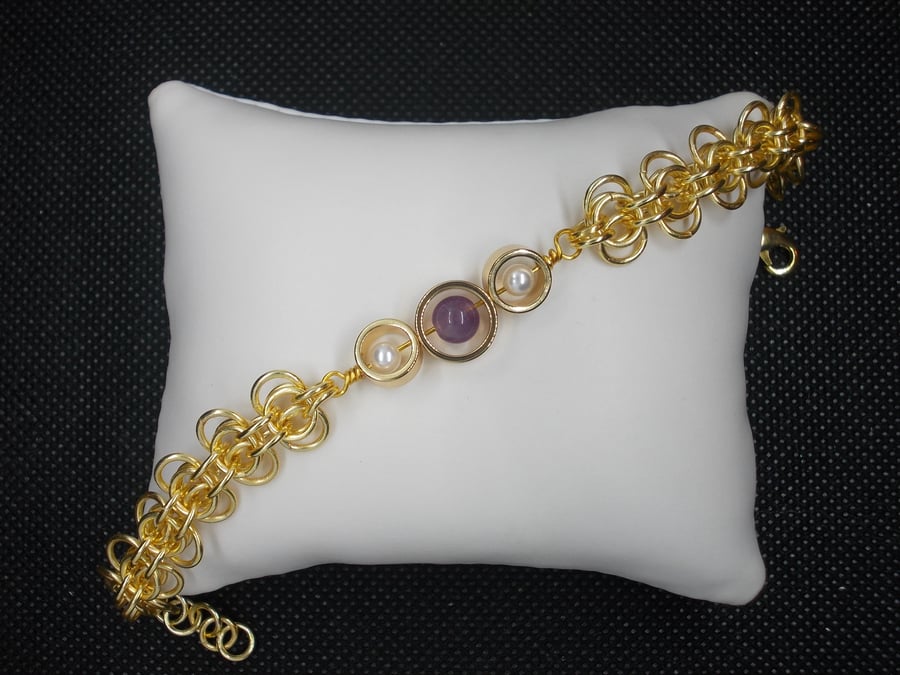 SALE - Amethyst and shell pearl chainmaille bracelet