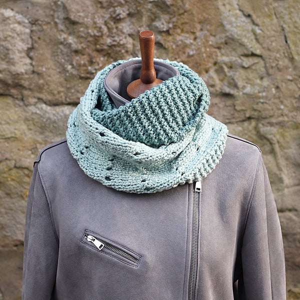 SCARF, knitted organic cotton chunky infinity loop scarf, green women's snood