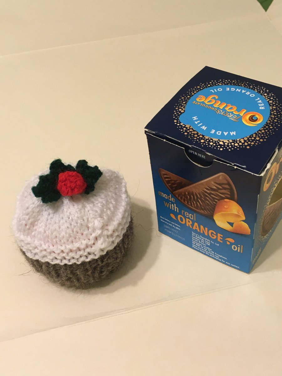 CHOCOLATE ORANGE COVER - CHRISTMAS PUDDING