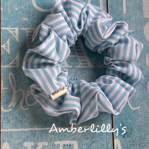 Blue and White Scrunchie Stripes 