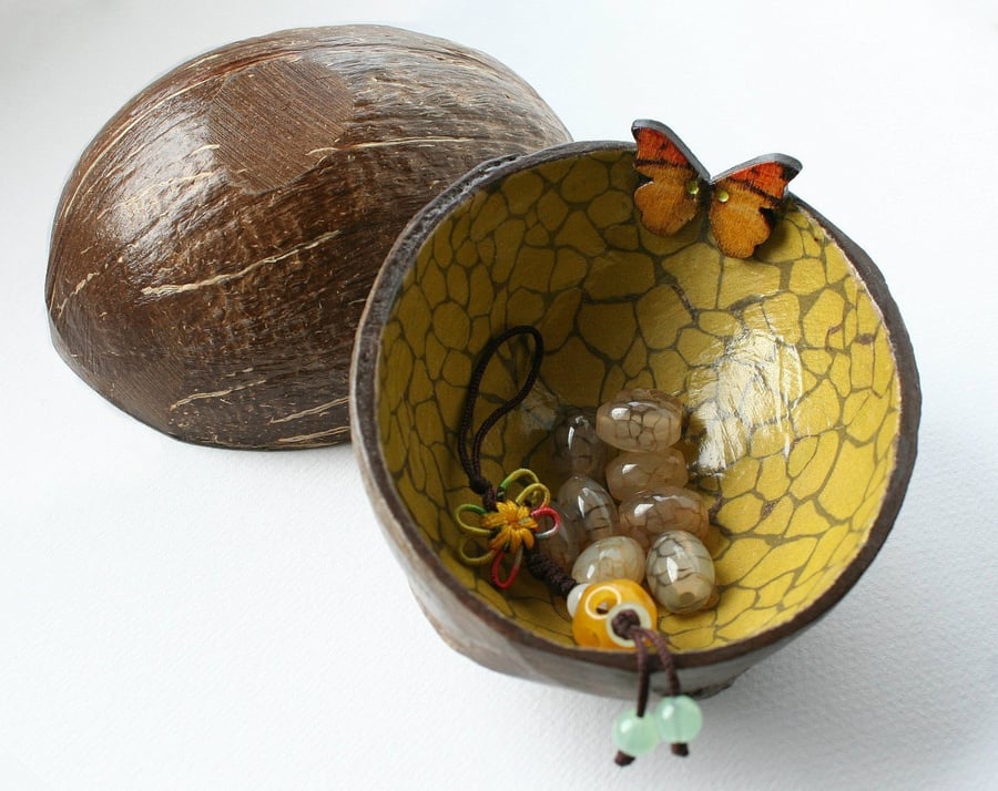 Recycled Coconut Bowl
