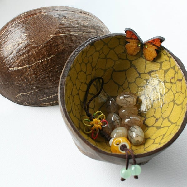 Recycled Coconut Bowl