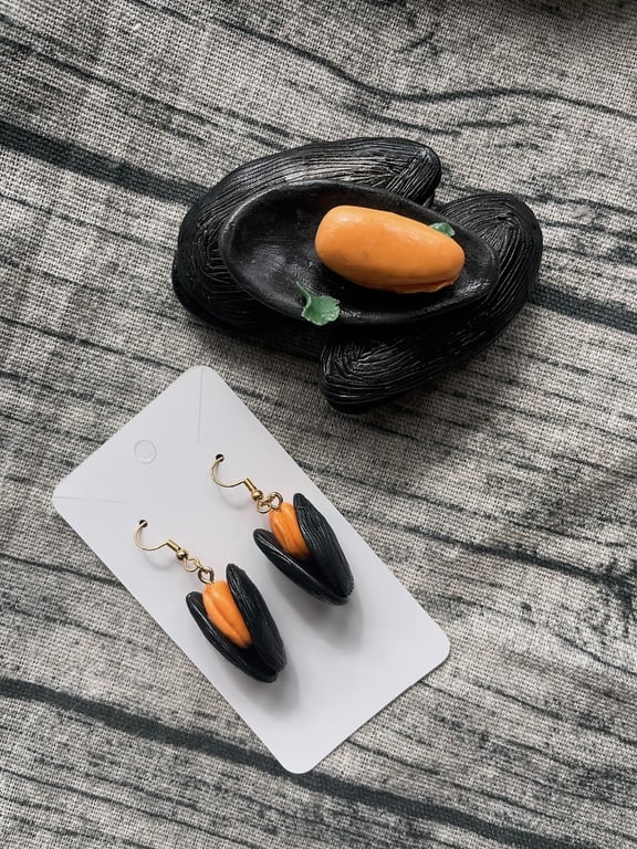 Mussel Earrings