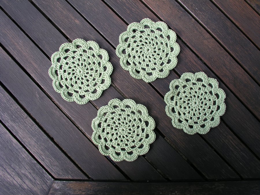 Crochet doilies set of 4