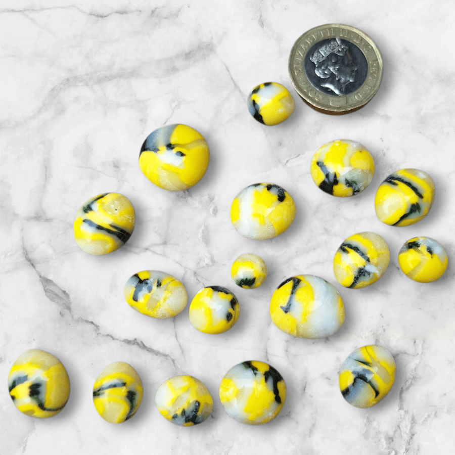 Fused Glass Cabochons – Yellow, Green and White – 25g Pack (Approximately 17 Bea