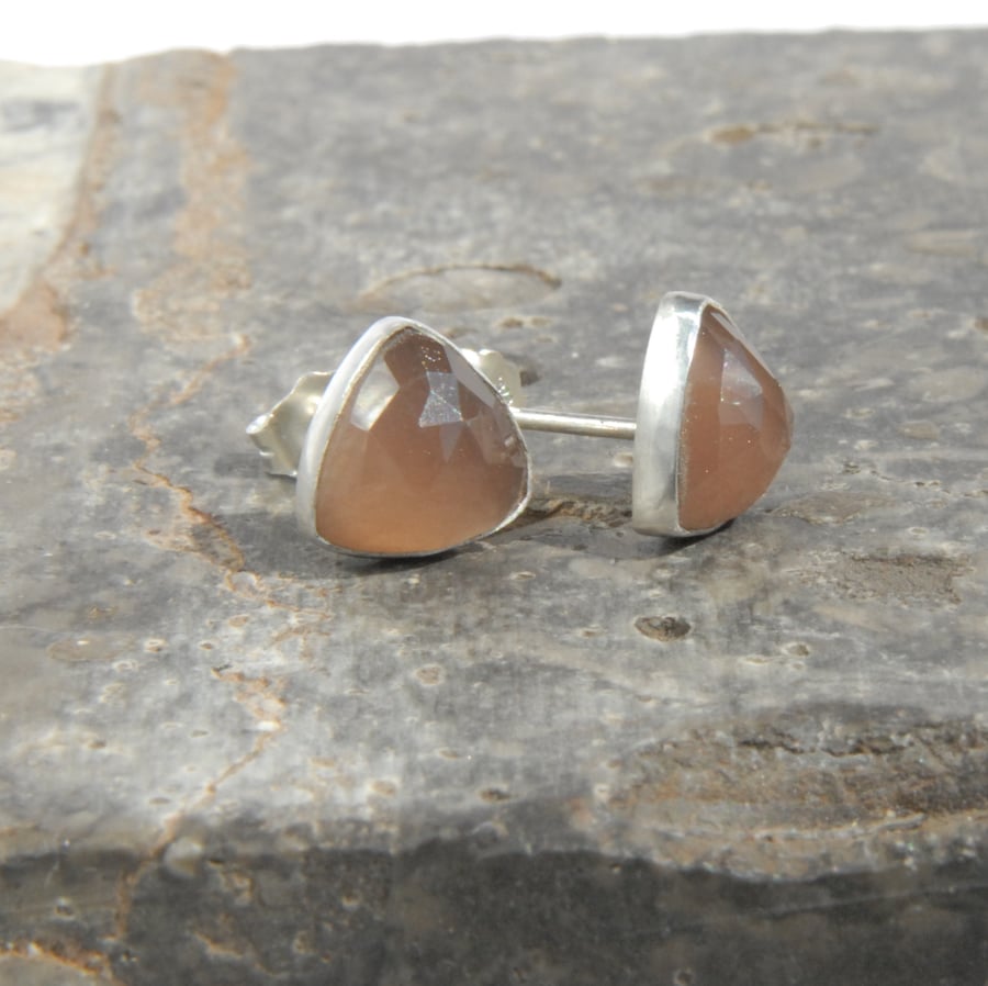 Brown moonstone and silver stud earrings
