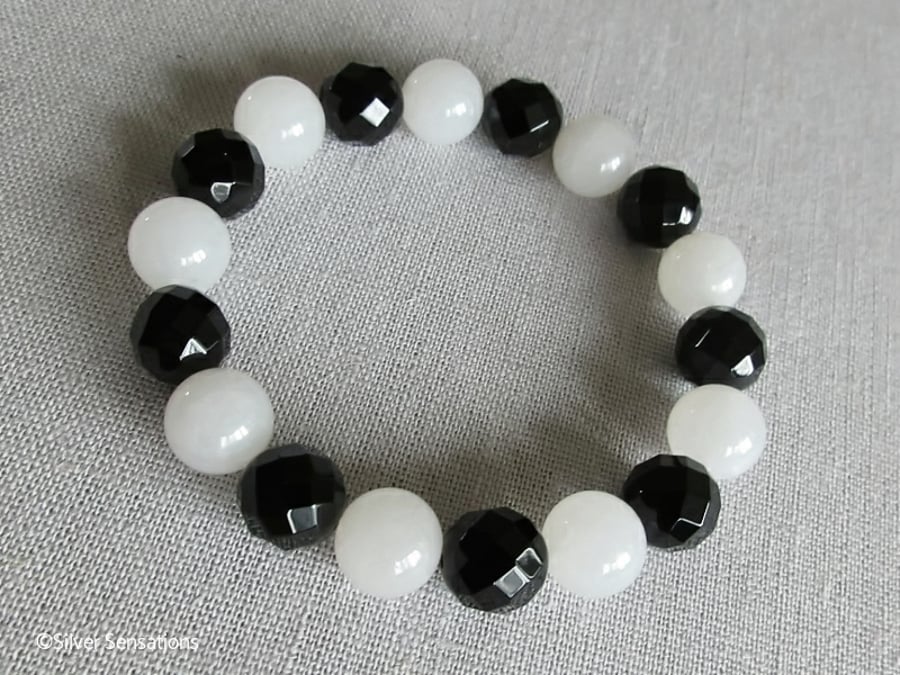 Chunky Faceted Black Onyx & Snow White Jade Beaded Fashion Bracelet