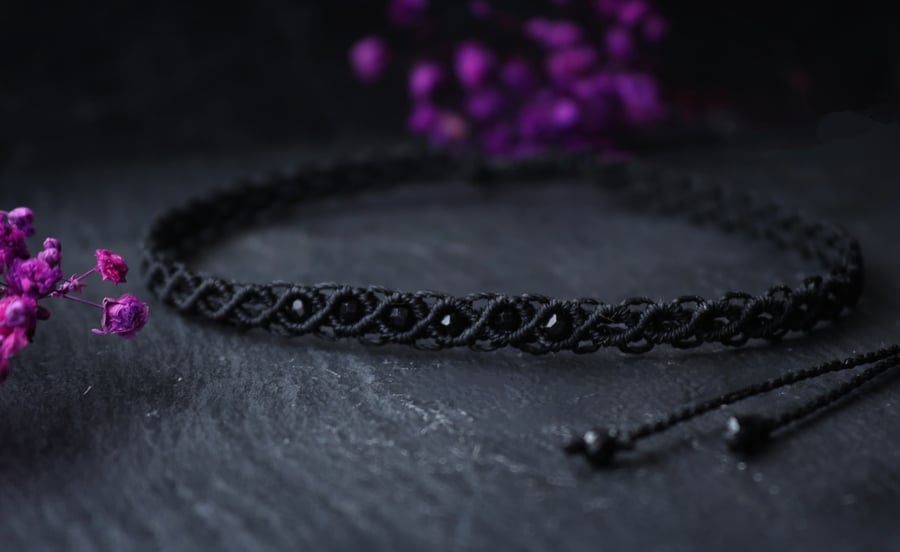 Women's micro macrame adjustable choker with Tourmaline