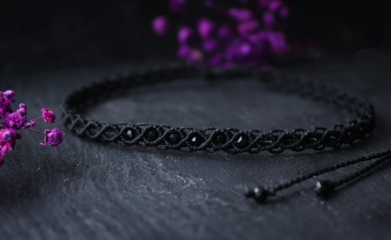 Women's micro macrame adjustable choker with Tourmaline