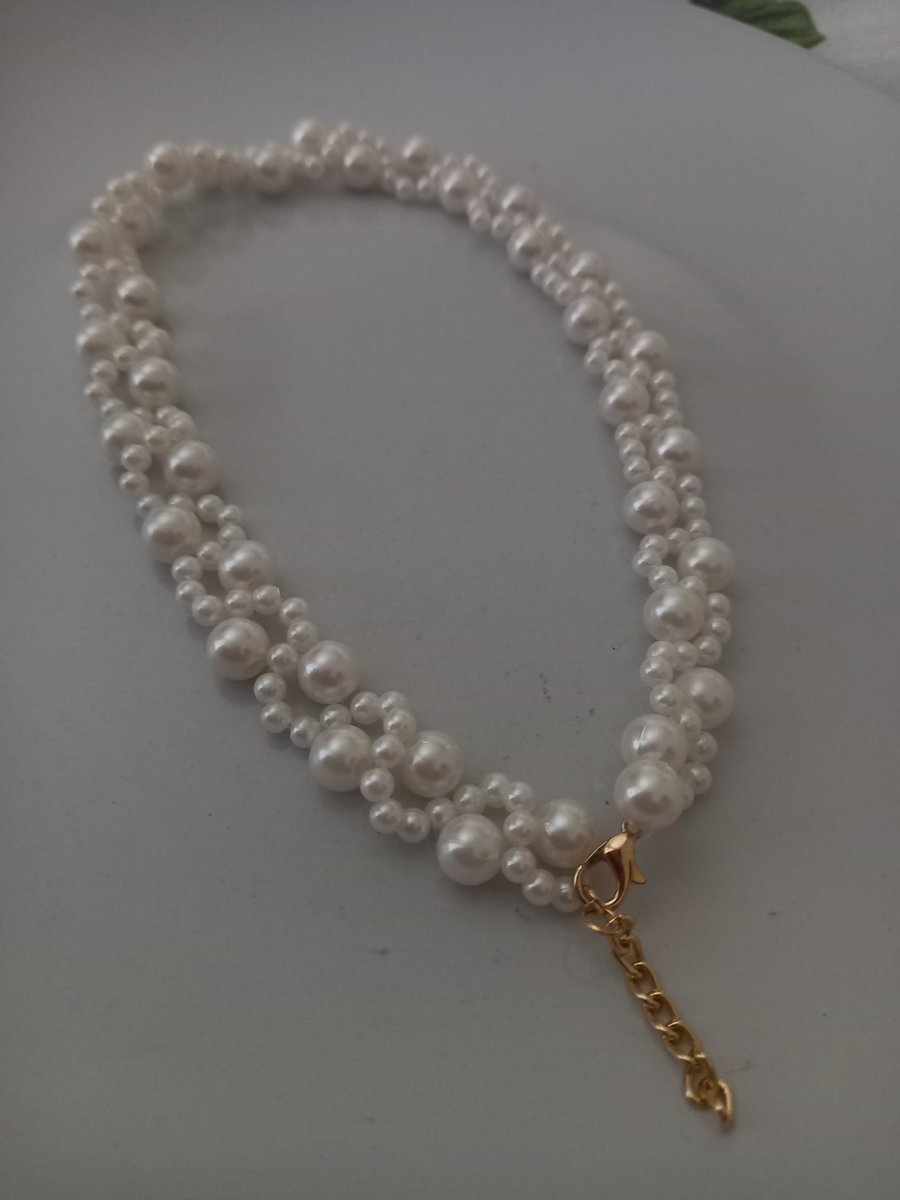 Pearl necklace 