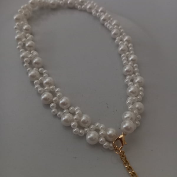 Pearl necklace 