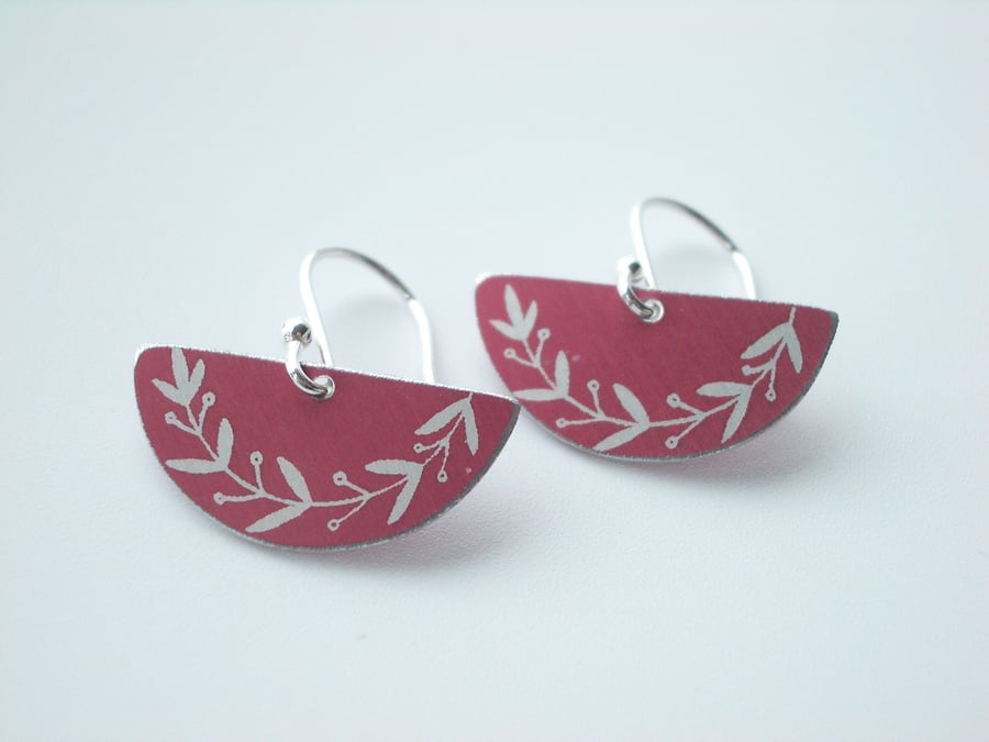 Semi circle earrings in burgundy with wreath of leaves