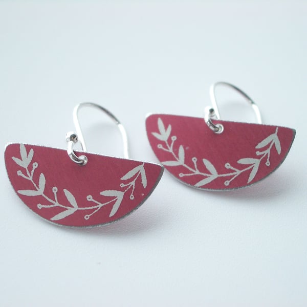 Semi circle earrings in burgundy with wreath of leaves