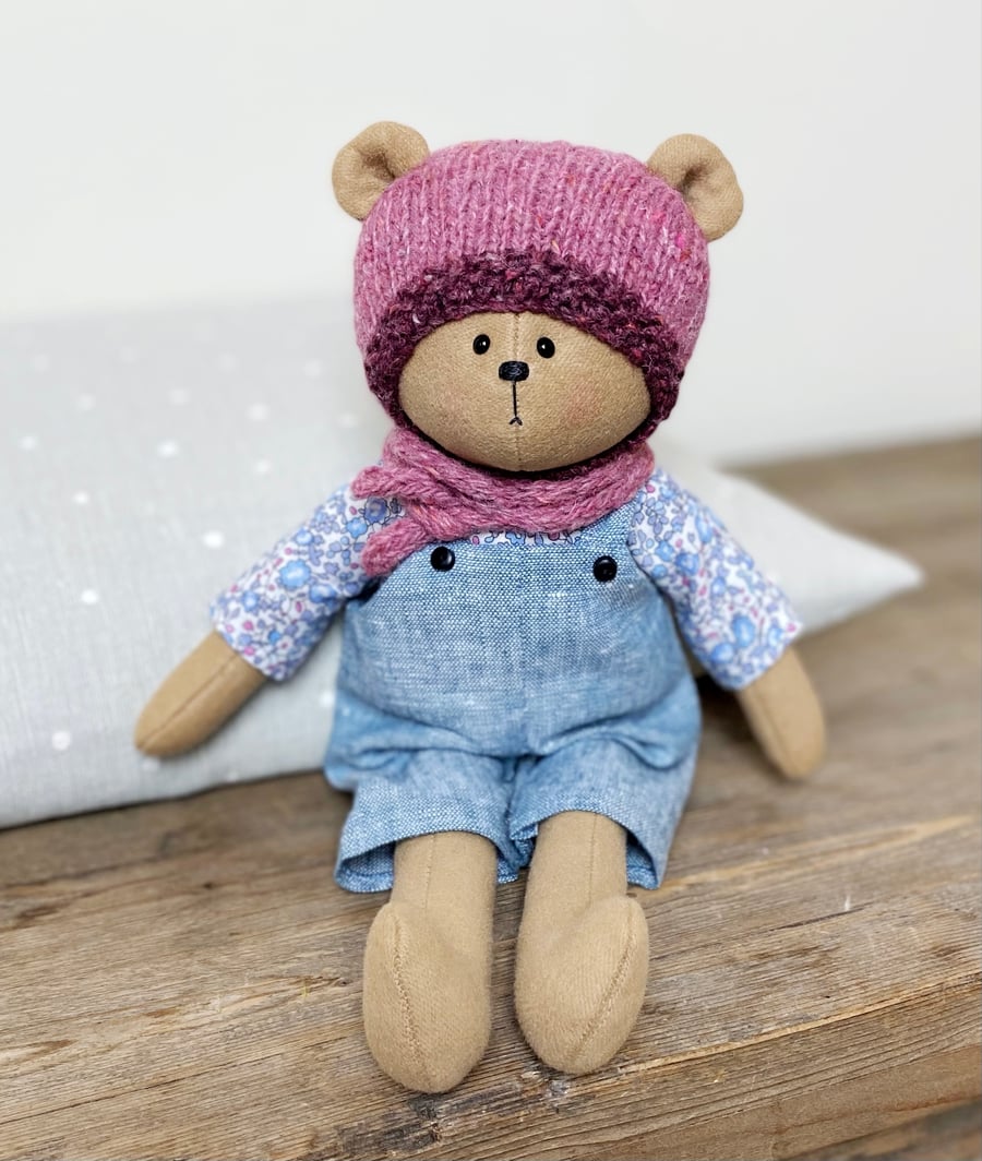 Bea, a handmade cloth teddy bear by Clayton Bears.