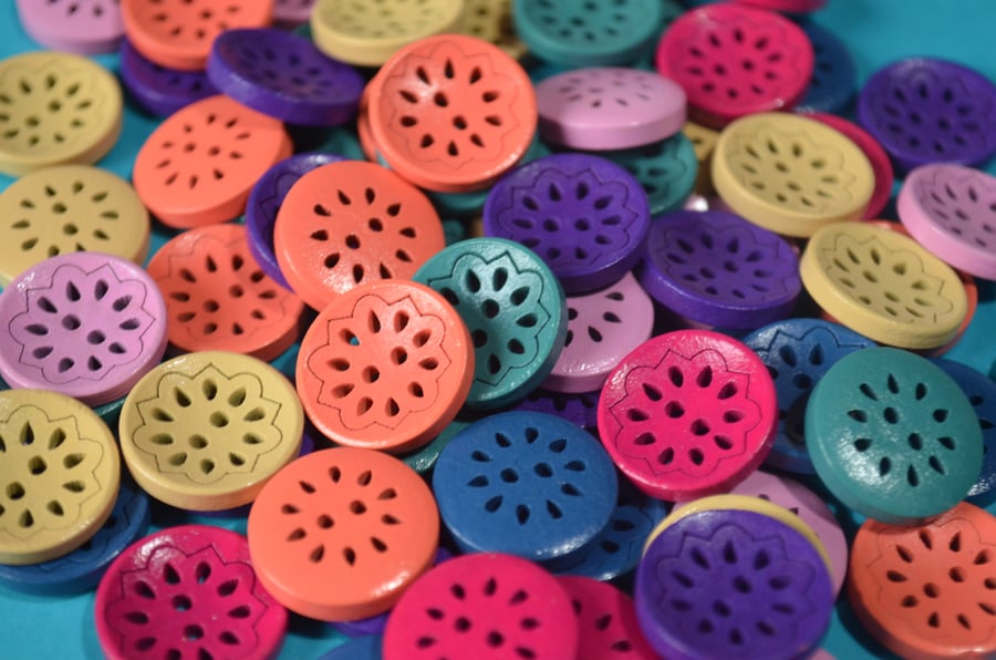Wooden Pierced Flower Buttons Random Button 18mm (P1)