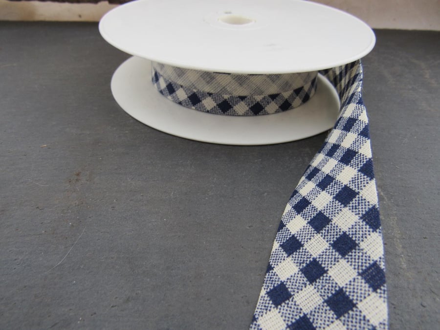 4m navy Blue and Ecru Cotton Gingham Bias Binding