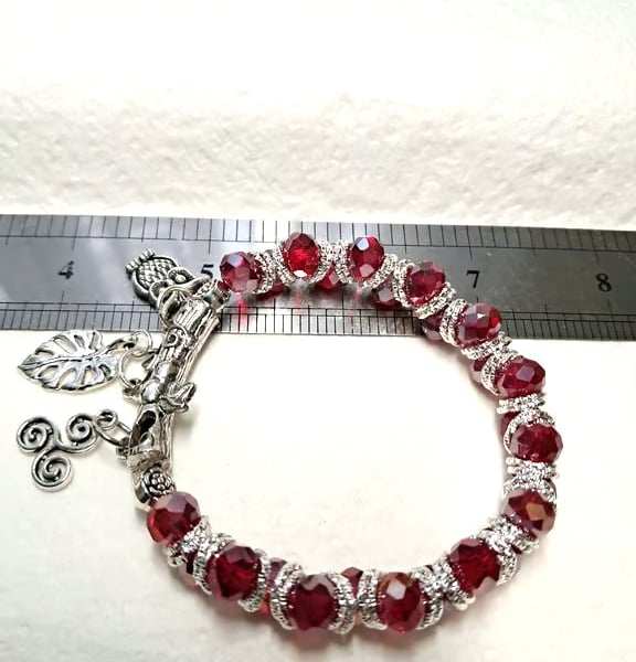 Stretch Red Rondelle Chevron Charm Bracelet 