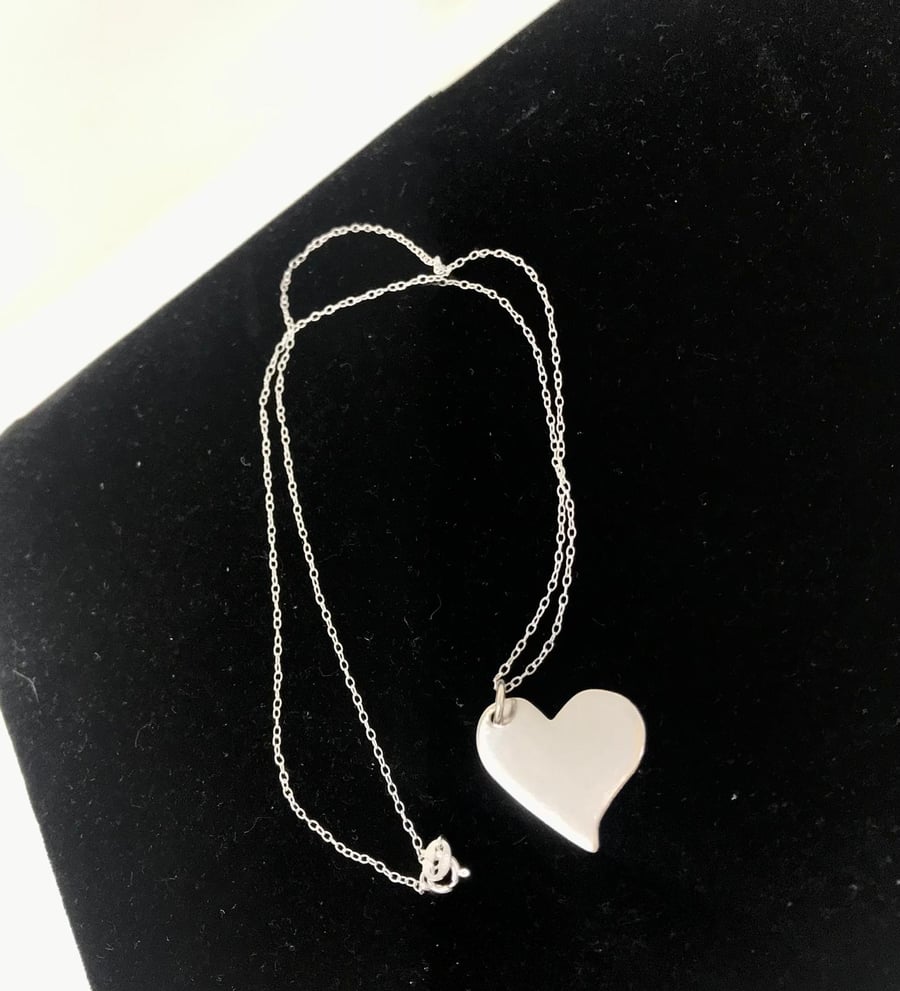 Silver Pedant Heart necklace 