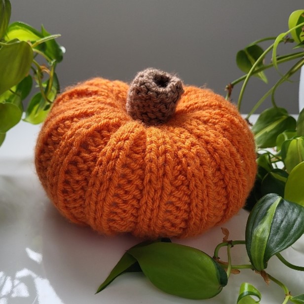 Pumpkin - Hand knitted orange pumpkin - medium