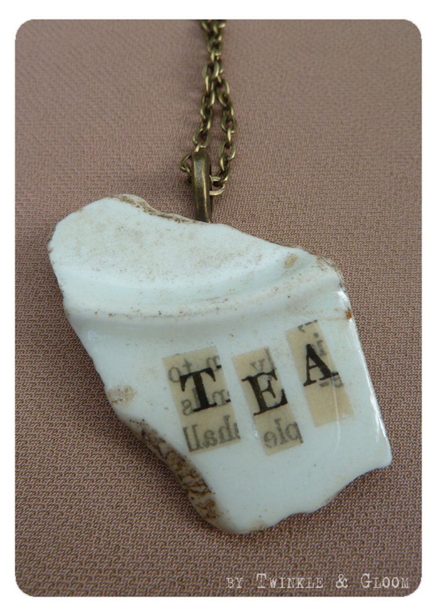 'Tea' pendant.