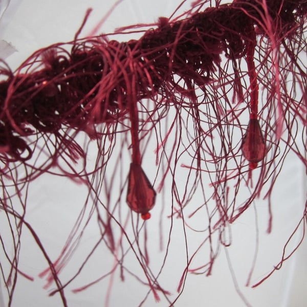 1m Beaded Wine Red Fuzzy Trim