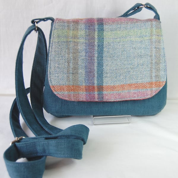Wool Tartan "Bella" Handbag in Blue 