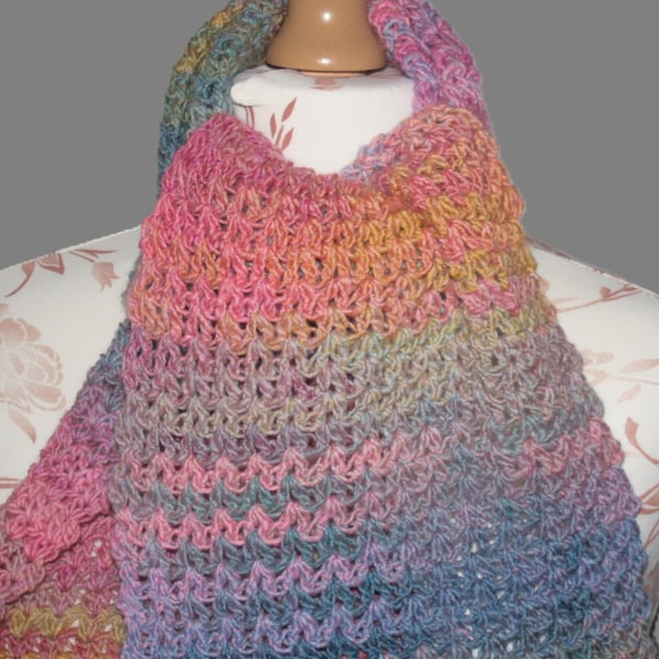 Pretty Crochet Scarf 