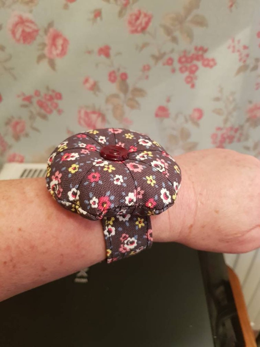 Cath Kidston small flowers fabric wrist pin cushion