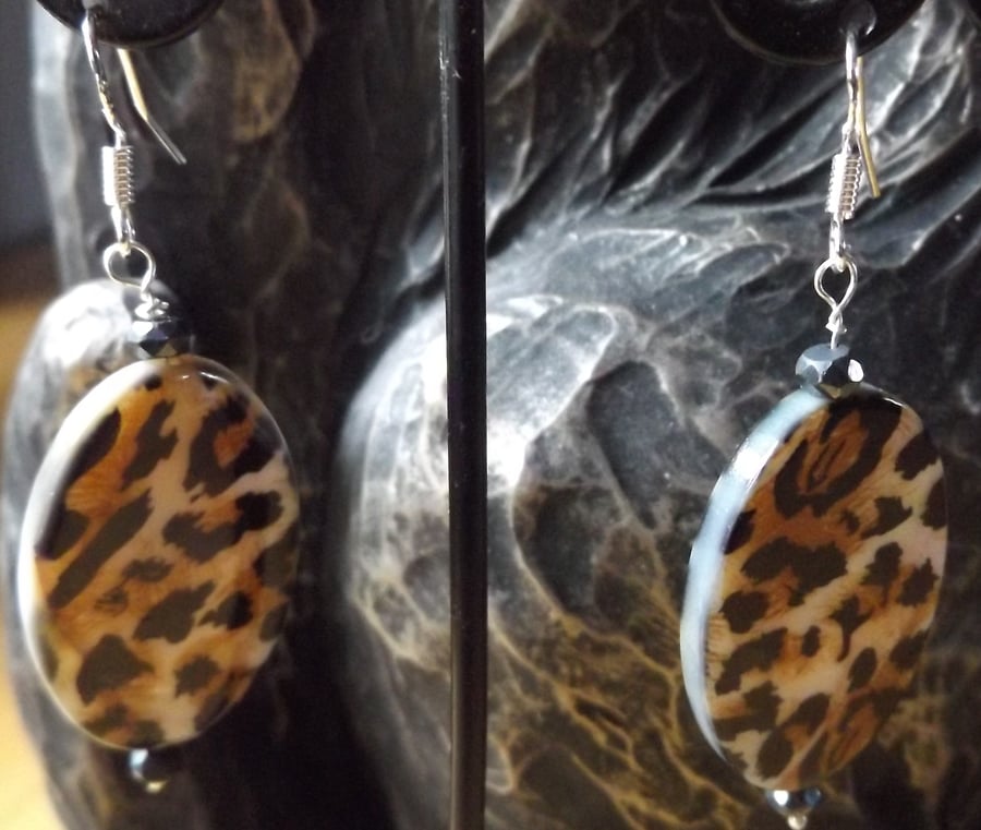 Shell Animal print earrings with black spinel and sterling silver 